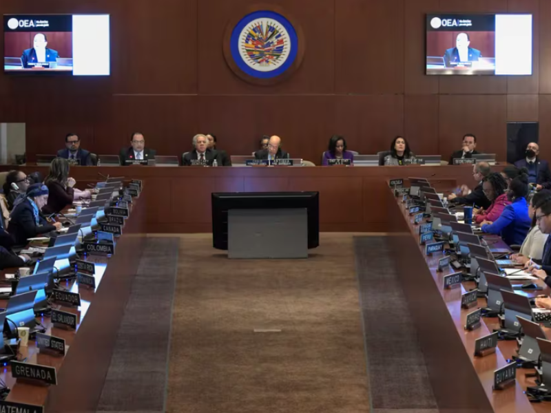 OEA condena ‘enérgicamente’ irrupción de Ecuador en embajada de México