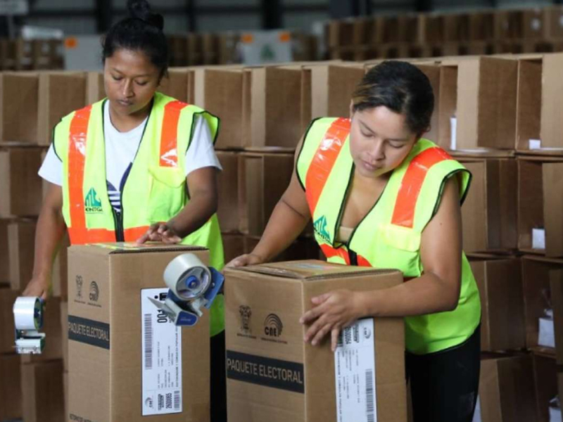 Inició la distribución de los paquetes electorales de la Consulta Popular