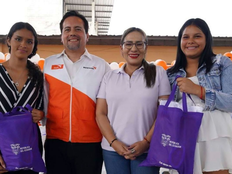 MIES y World Vision Ecuador firman convenio para fortalecer el desarrollo integral de niñas y niños