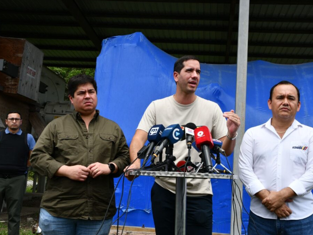 Ministro pide la renuncia a funcionarios por irregularidades en Termogas Machala