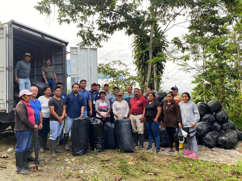 Pequeños ganaderos de Guasaganda reciben 200 sacos de ensilaje