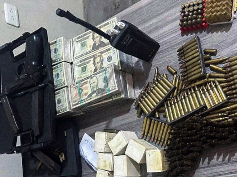 Prisión preventiva para 8 miembros de organización delictiva por extorsión, tráfico de armas y falsificación de moneda