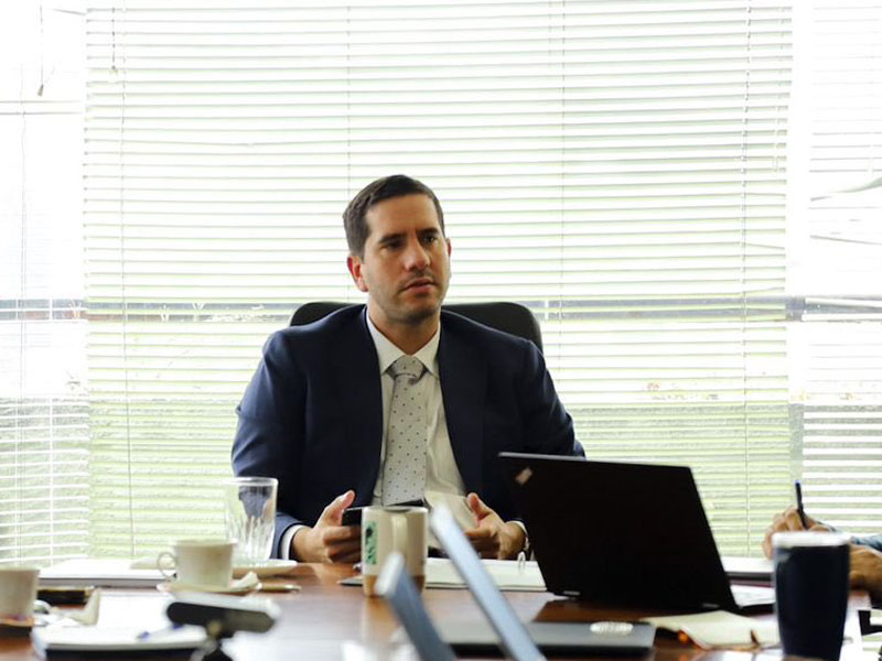 Noboa encarga el Ministerio de Energía a Roberto Luque, ministro de Transporte 