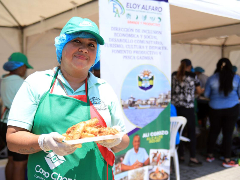 Más de 30 emprendedores expusieron lo mejor de la gastronomía de la pesca artesanal