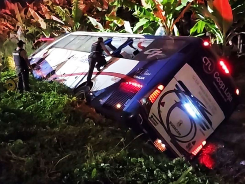 Cuatro fallecidos en Machala por el siniestro de un bus interprovincial