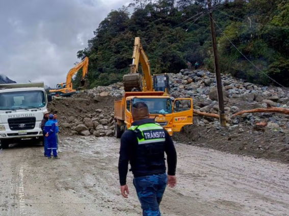 Reanudan circulación en la vía Cuenca-Molleturo-El Empalme con horarios especiales