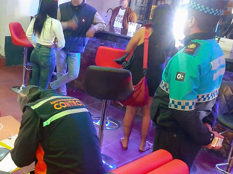 Clausuran centros de tolerancia en el norte de Quito