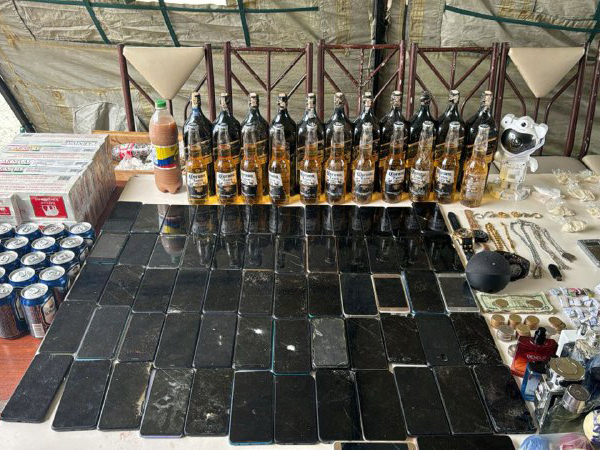 Bloques de marihuana y cocaína decomisados en cárcel de Bahía de Caráquez