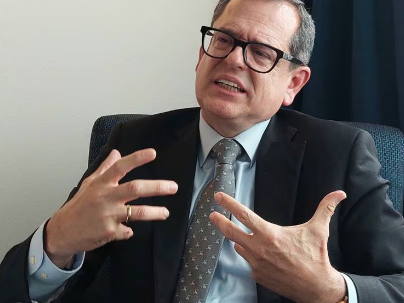 Carlos Rabascall ya no será candidato presidencial de Centro Democrático