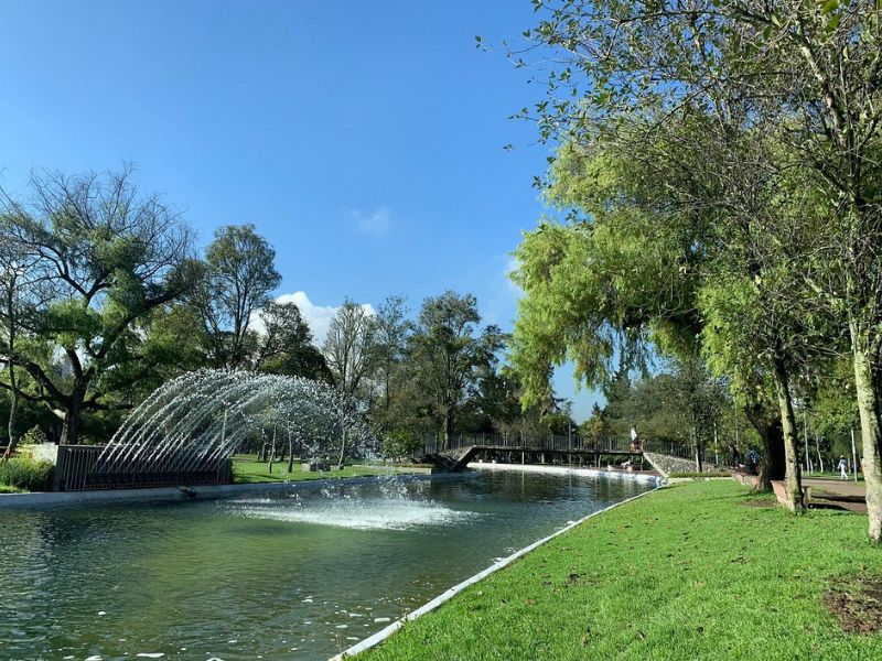 Adolescentes procesados por violar a una compañera en un parque de Quito