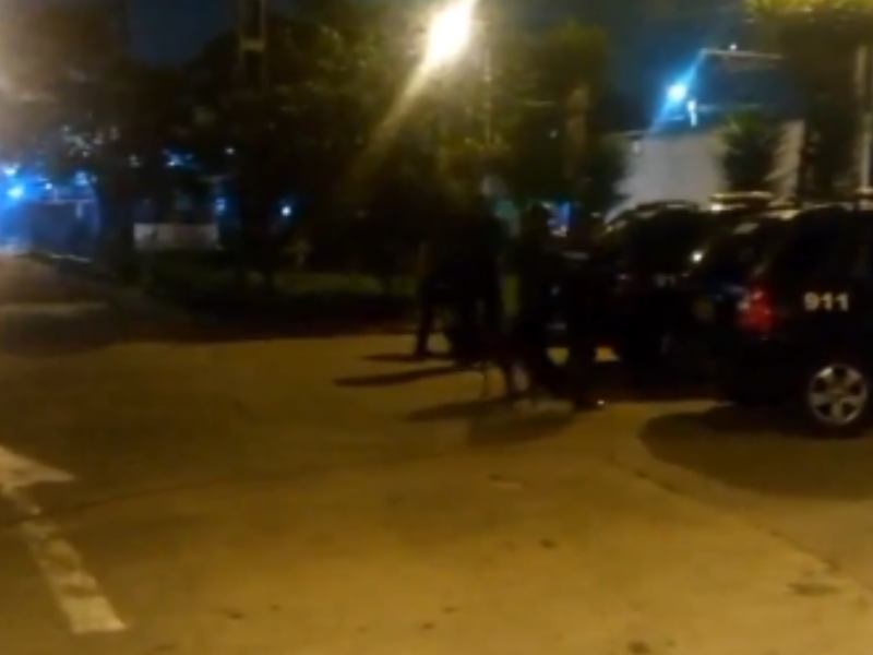 Amenaza de bomba en El Recreo paraliza trolebús y Metro