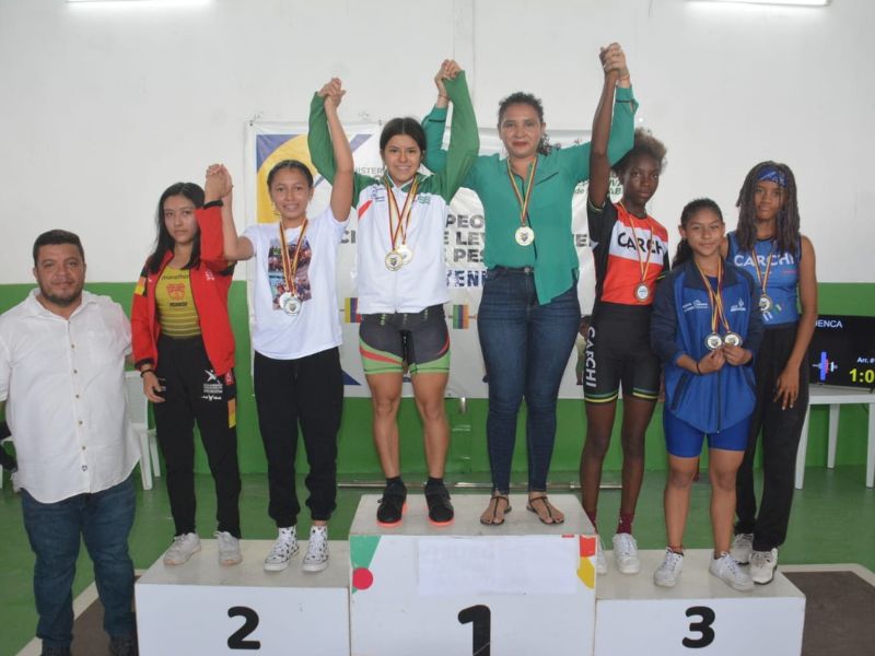 Carchi y Pichincha se llevan el título en el Nacional Prejuvenil de Halterofilia