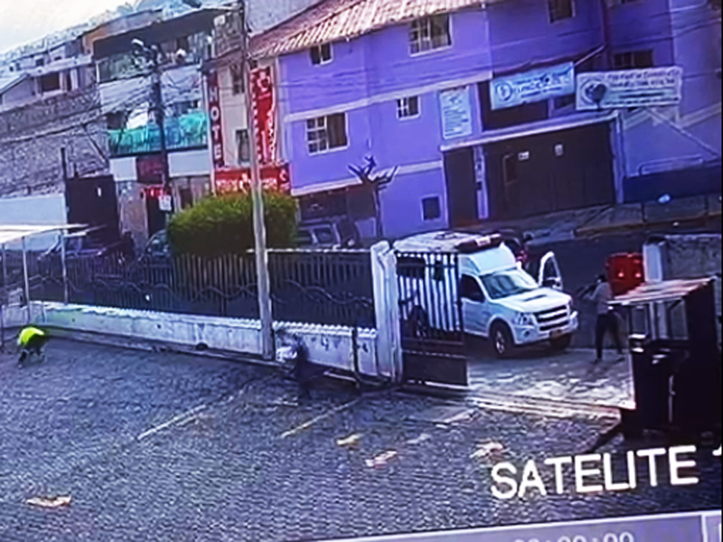 Ataque armado en hospital en  Quito deja un muerto y la fuga de un PPL asilado