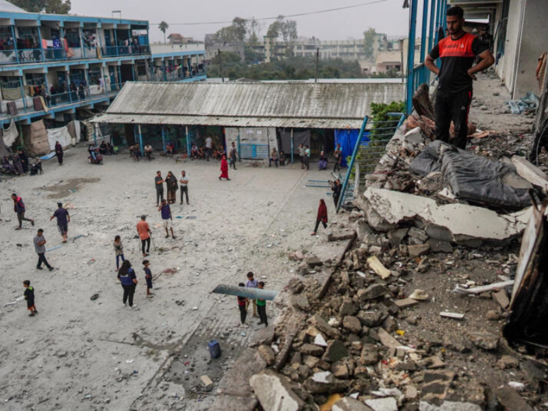 Israel habría atacado una escuela en Gaza matando a 37 personas, aunque el ejército ha dicho que era refugio de terroristas