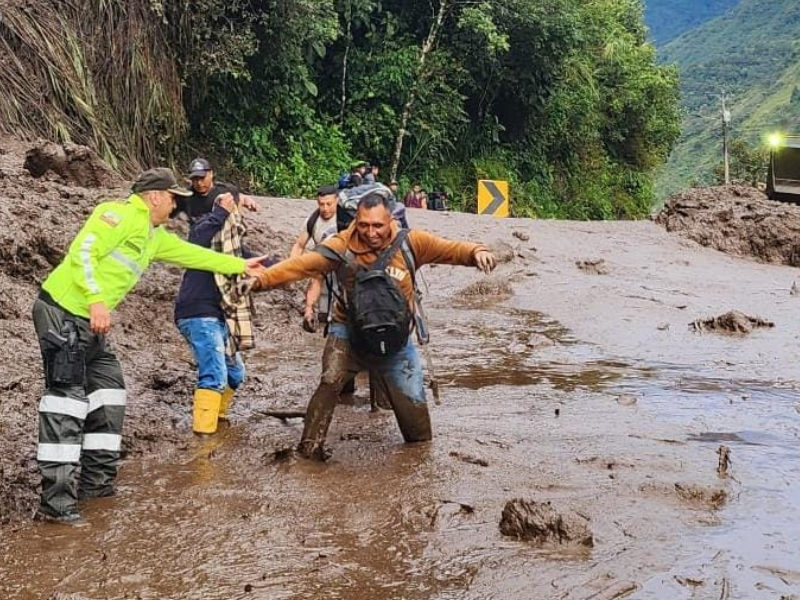 AME exhorta al Gobierno a declarar estado de emergencia en 29 cantones afectados por el temporal 