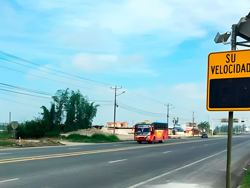 Seguridad vial en carreteras se mantiene en el país. Empresa concesionaria de radares pide «seguridad jurídica»
